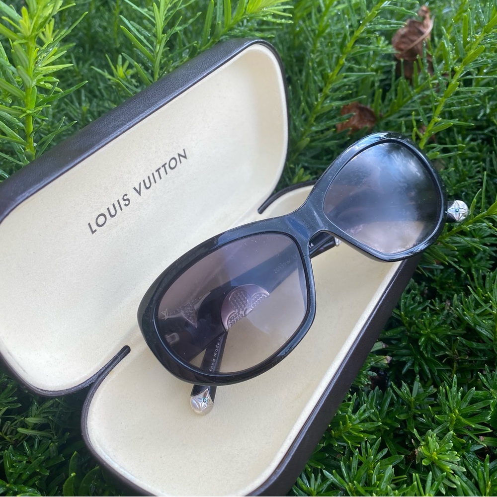Women’s Authentic Louis Vuitton Sunglasses